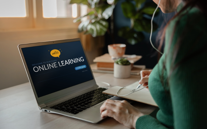 The Evolution of Education: From Classroom to Online